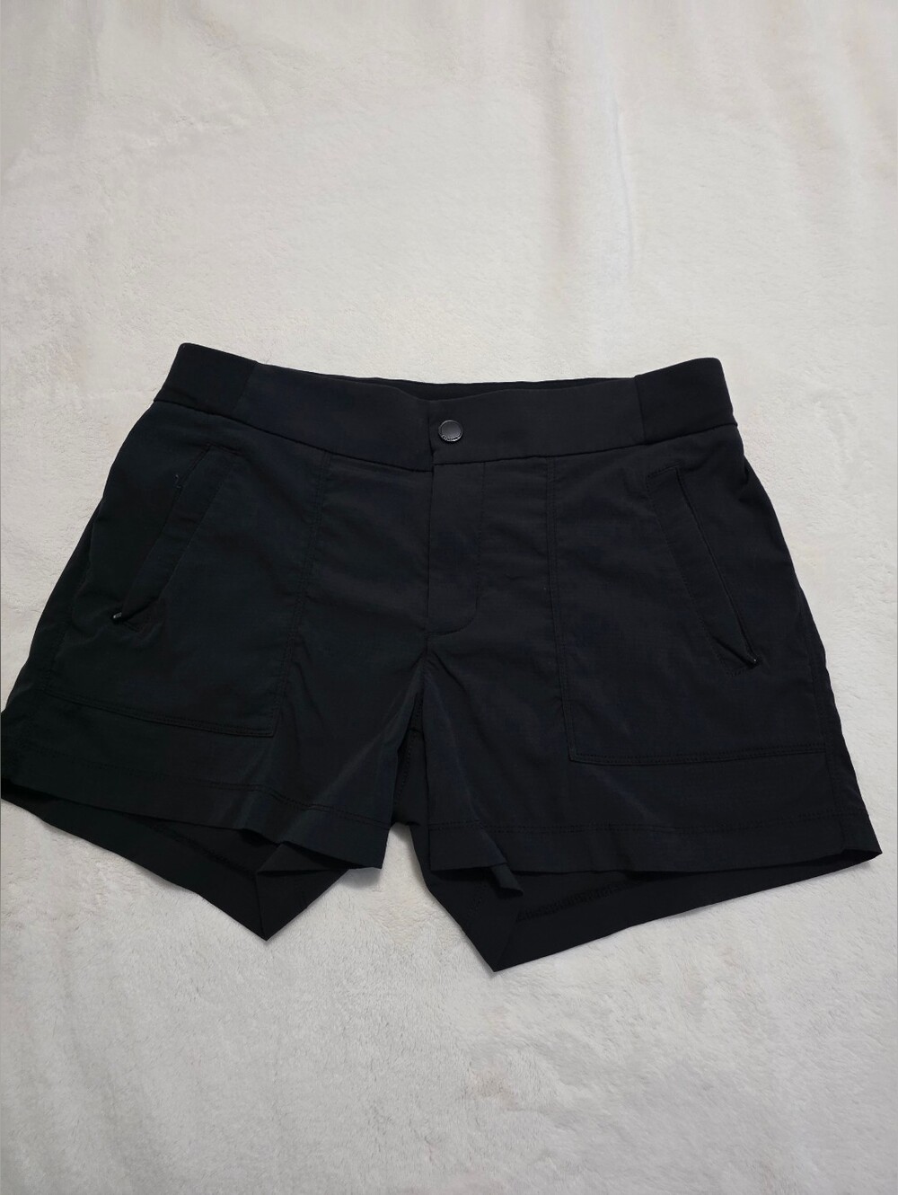 Athleta Black Trekkie Shorts Size 4 Style # 266268